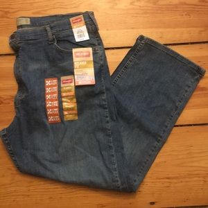 Wrangler Relaxed Fit Jeans